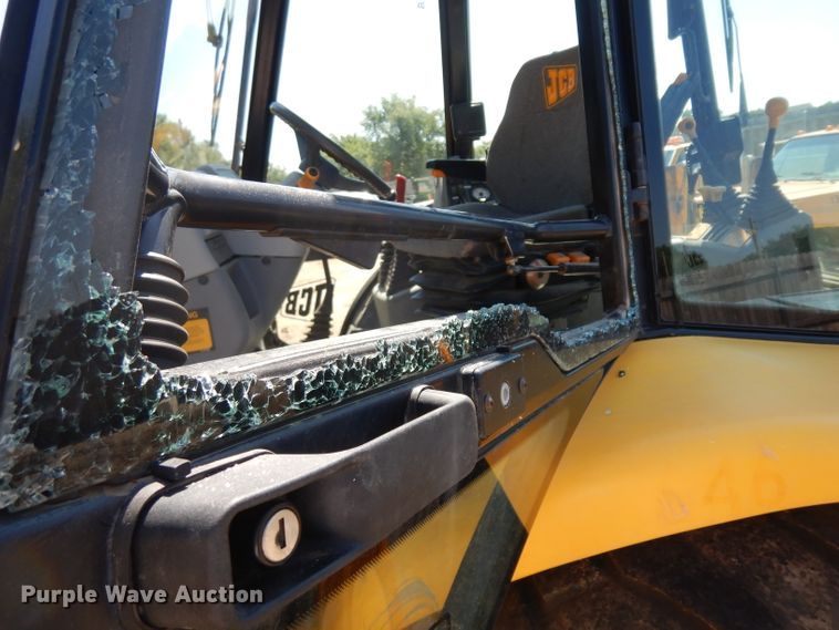 image for item FY9645 2001 JCB 214 Series III backhoe
