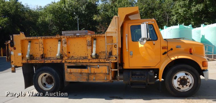 image for item GH9531 2001 International 4700 dump truck