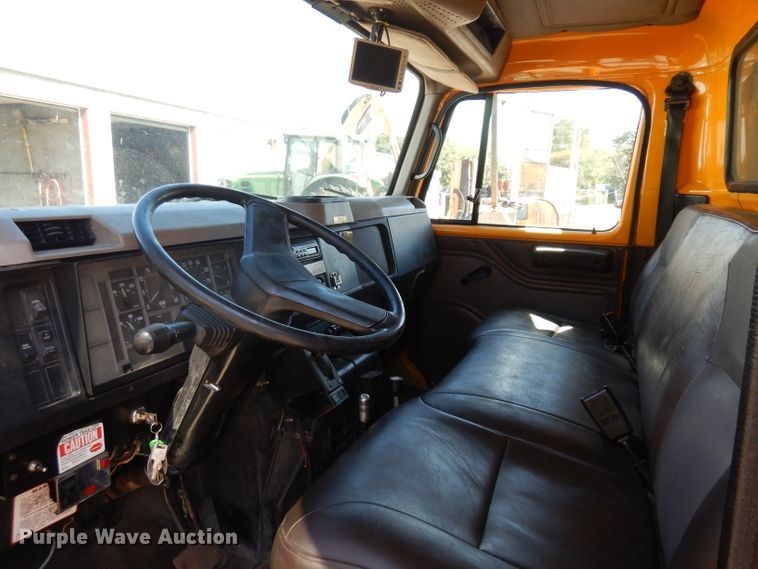 image for item GH9531 2001 International 4700 dump truck