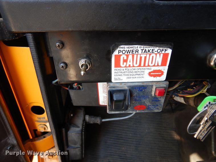 image for item GH9531 2001 International 4700 dump truck