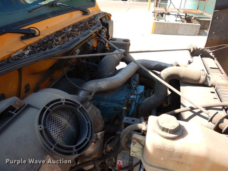 image for item GH9531 2001 International 4700 dump truck