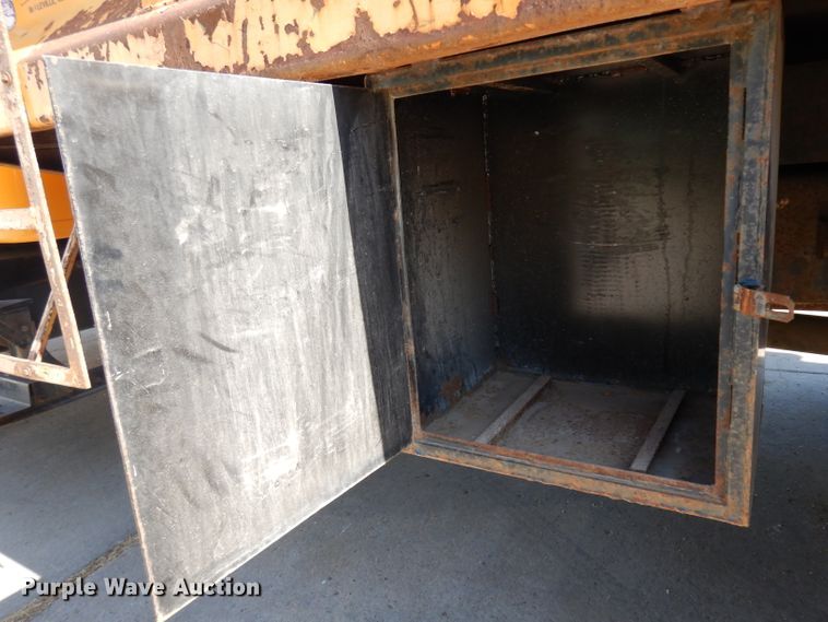 image for item GH9531 2001 International 4700 dump truck