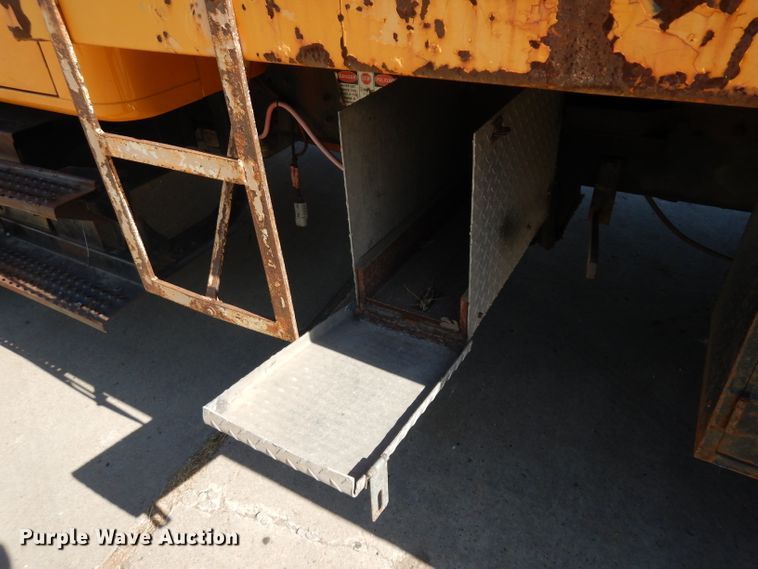 image for item GH9531 2001 International 4700 dump truck