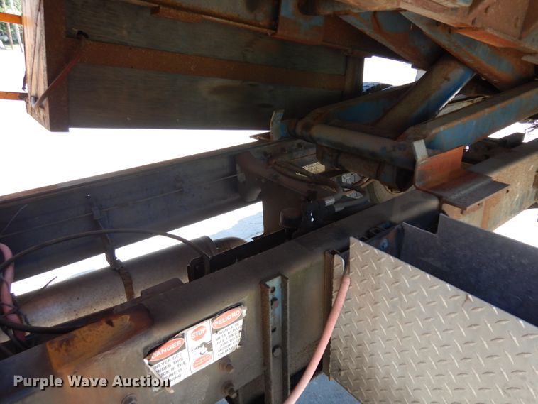 image for item GH9531 2001 International 4700 dump truck