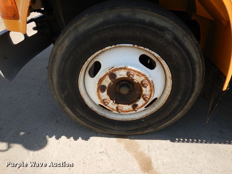 image for item GH9531 2001 International 4700 dump truck