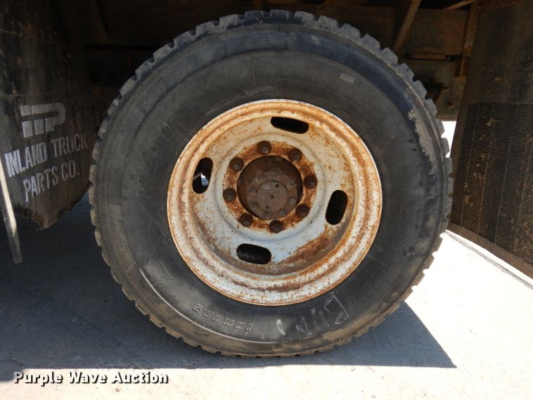 image for item GH9531 2001 International 4700 dump truck