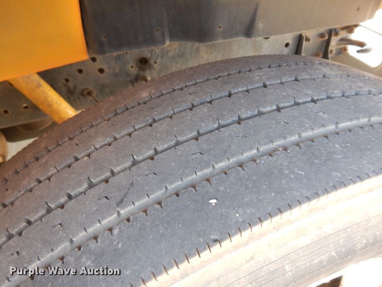 image for item GH9531 2001 International 4700 dump truck