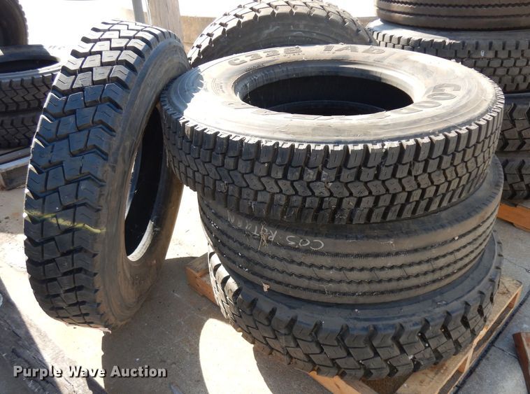 image for item GH9533 (5) recapped tires