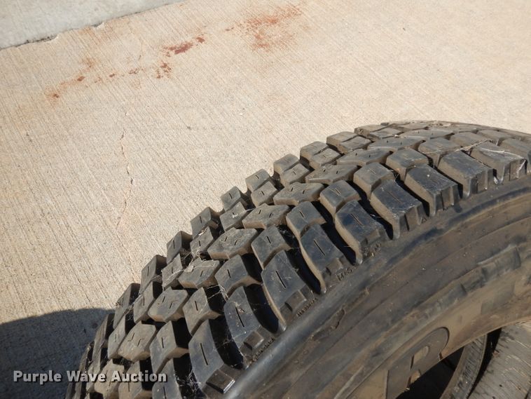 image for item GH9533 (5) recapped tires