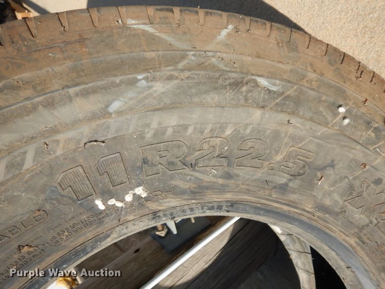 image for item GH9533 (5) recapped tires