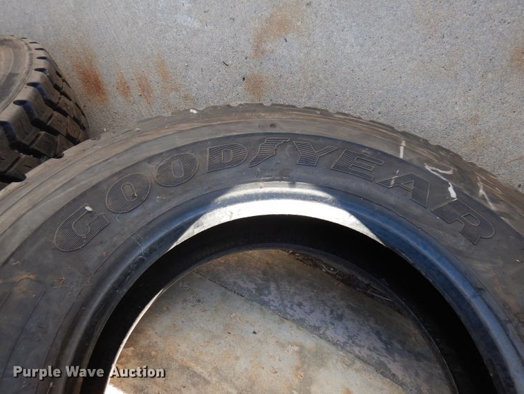 image for item GH9534 (4) recapped tires