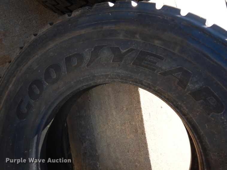 image for item GH9534 (4) recapped tires