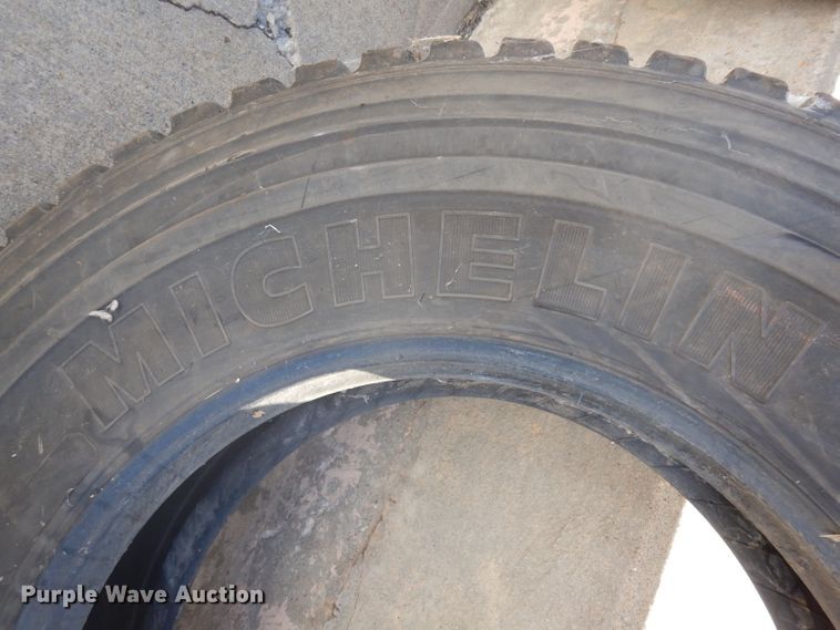 image for item GH9534 (4) recapped tires