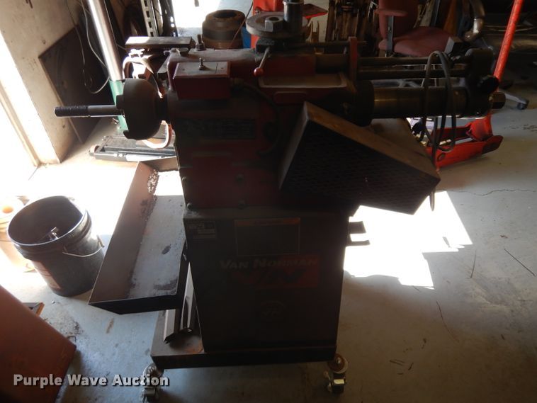image for item GH9537 Van Norman 865733 brake lathe
