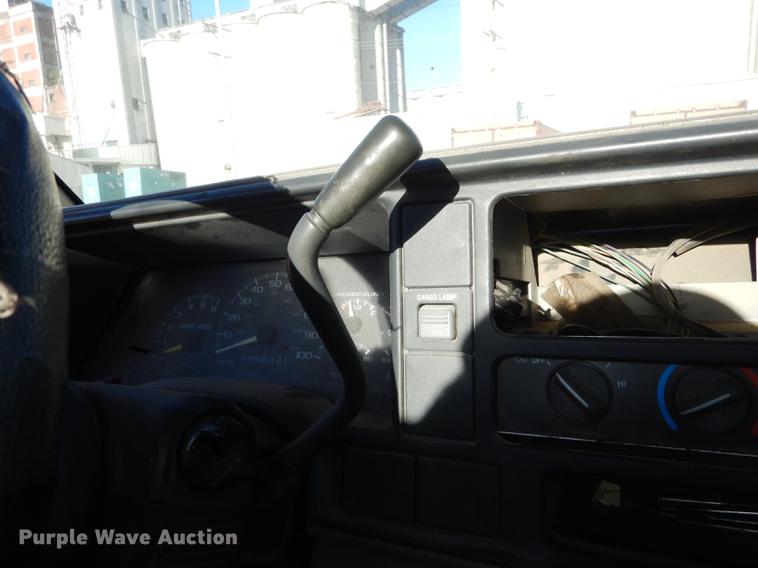 image for item K5830 1998 Chevrolet Cheyenne 2500 utility bed pickup truck