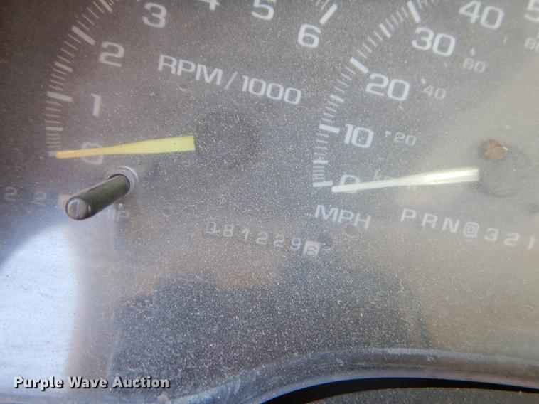 image for item K5830 1998 Chevrolet Cheyenne 2500 utility bed pickup truck