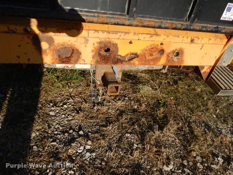 image for item K5830 1998 Chevrolet Cheyenne 2500 utility bed pickup truck