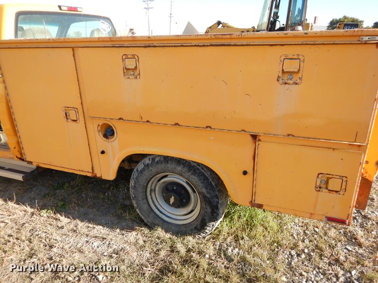 image for item K5830 1998 Chevrolet Cheyenne 2500 utility bed pickup truck