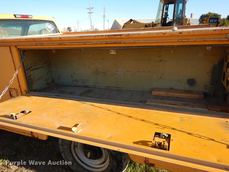 image for item K5830 1998 Chevrolet Cheyenne 2500 utility bed pickup truck