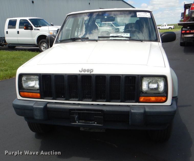 image for item DG4781 1998 Jeep Cherokee SUV