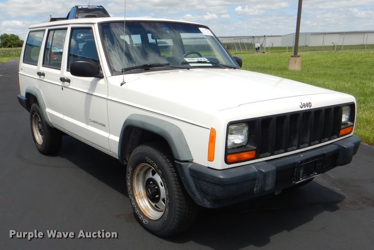 image for item DG4781 1998 Jeep Cherokee SUV