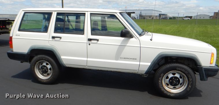 image for item DG4781 1998 Jeep Cherokee SUV
