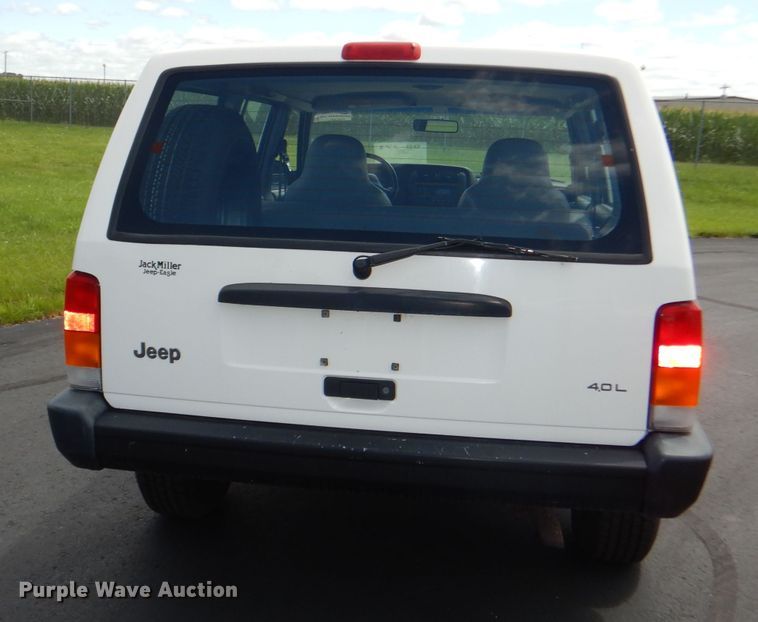 image for item DG4781 1998 Jeep Cherokee SUV