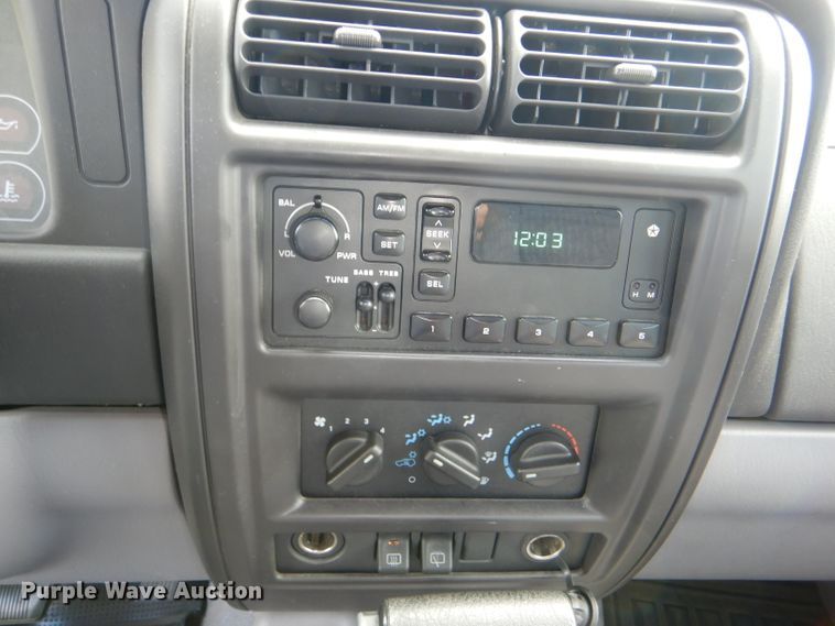 image for item DG4781 1998 Jeep Cherokee SUV