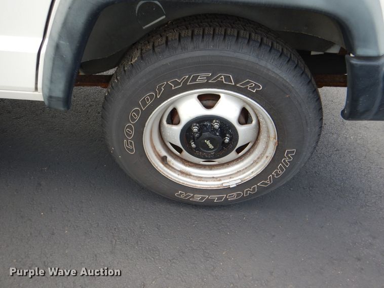 image for item DG4781 1998 Jeep Cherokee SUV