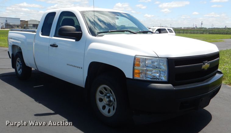 image for item DG4807 2008 Chevrolet Silverado 1500 Ext. Cab pickup truck