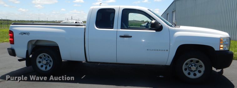 image for item DG4807 2008 Chevrolet Silverado 1500 Ext. Cab pickup truck