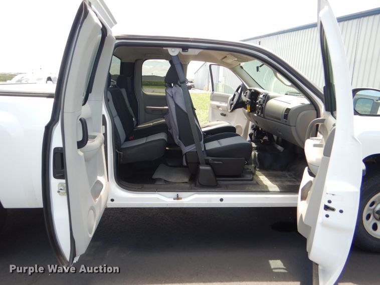 image for item DG4807 2008 Chevrolet Silverado 1500 Ext. Cab pickup truck