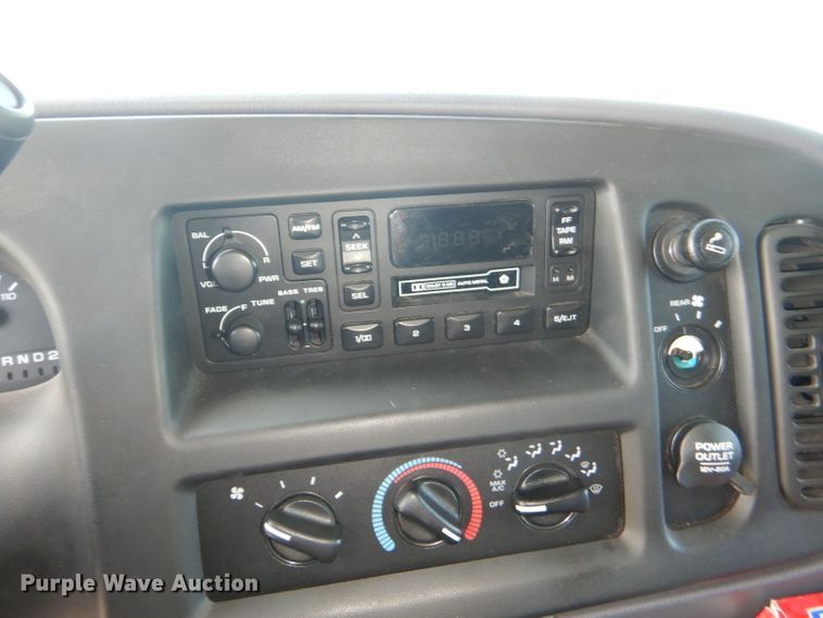 image for item DG4810 1999 Dodge Ram Van B3500 Van