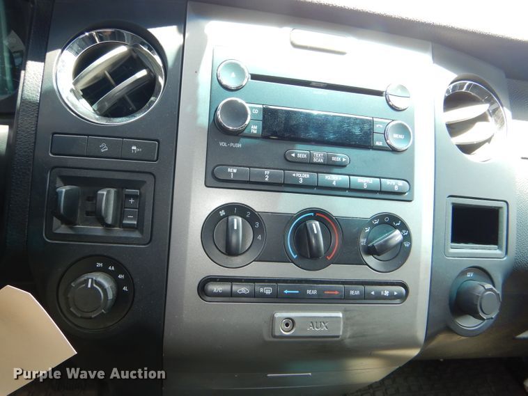 image for item DG4812 2017 Ford Expedition EL SUV