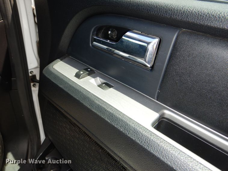 image for item DG4812 2017 Ford Expedition EL SUV
