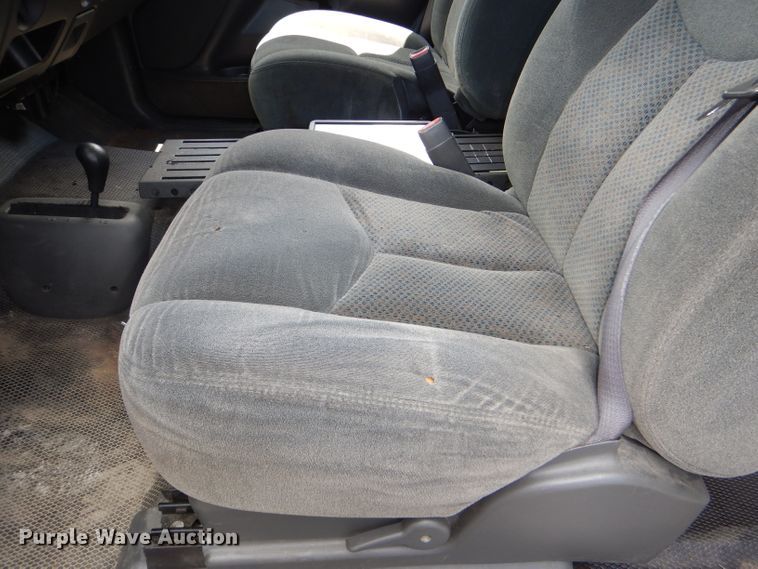 image for item DG4813 2004 Chevrolet Silverado 1500 Ext. Cab pickup truck