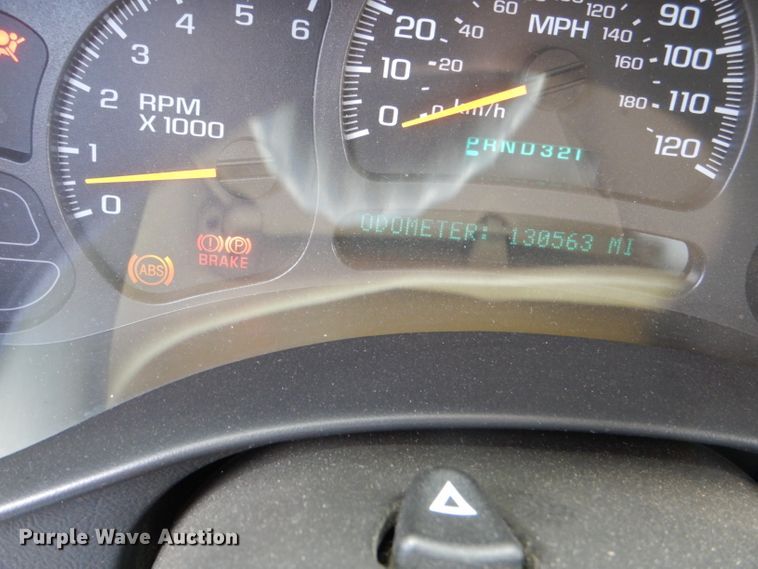 image for item DG4813 2004 Chevrolet Silverado 1500 Ext. Cab pickup truck