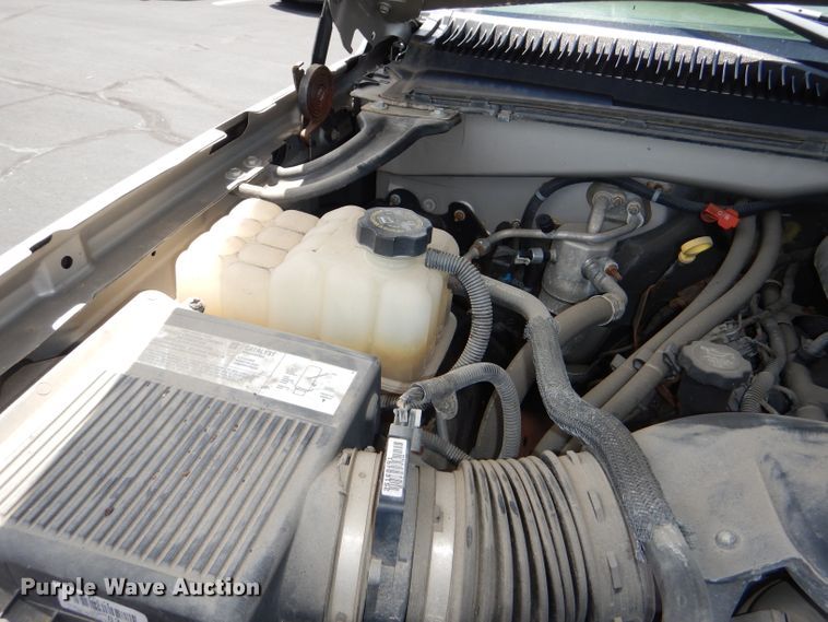 image for item DG4813 2004 Chevrolet Silverado 1500 Ext. Cab pickup truck