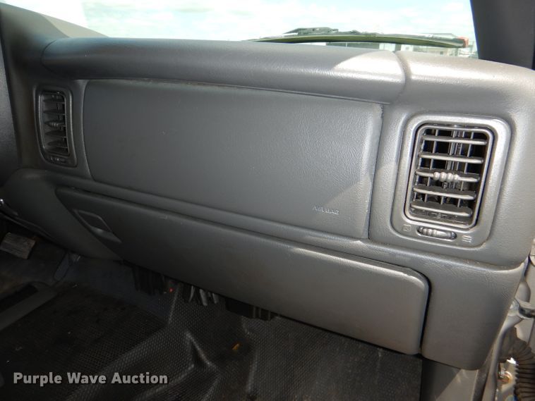 image for item DG4813 2004 Chevrolet Silverado 1500 Ext. Cab pickup truck
