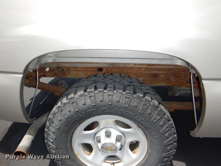 image for item DG4813 2004 Chevrolet Silverado 1500 Ext. Cab pickup truck