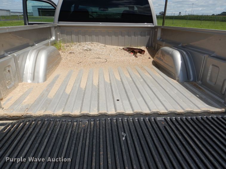 image for item DG4813 2004 Chevrolet Silverado 1500 Ext. Cab pickup truck