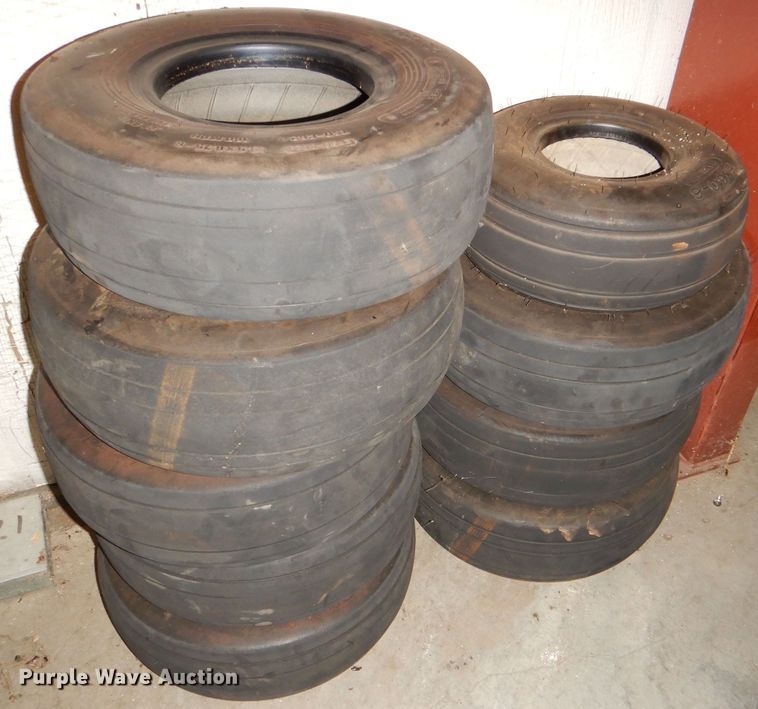 image for item FP9076 Approximately 220 tires