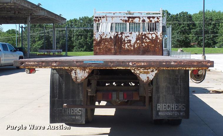 image for item DB2198 1993 Isuzu FTR dump flatbed truck