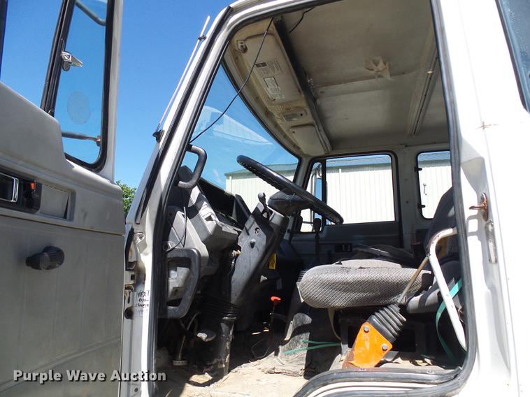 image for item DB2198 1993 Isuzu FTR dump flatbed truck