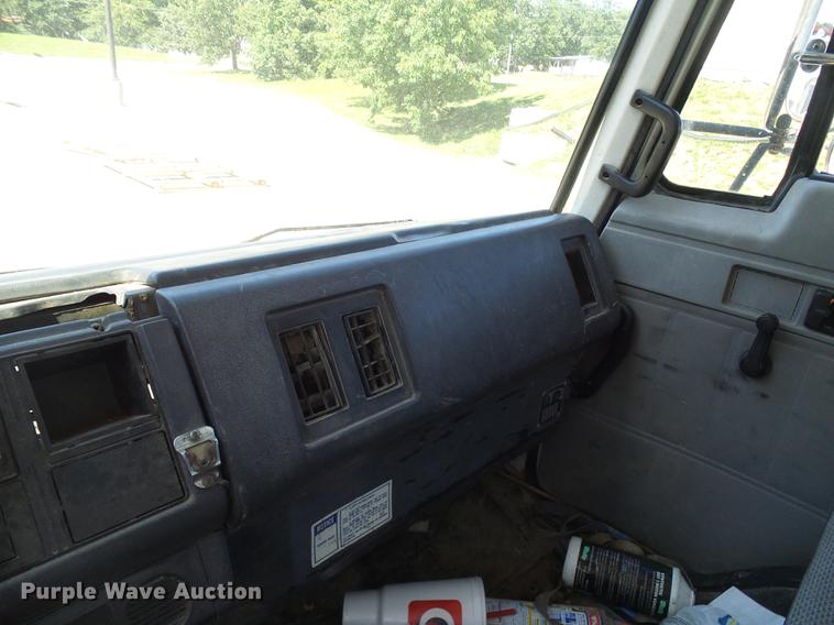 image for item DB2198 1993 Isuzu FTR dump flatbed truck