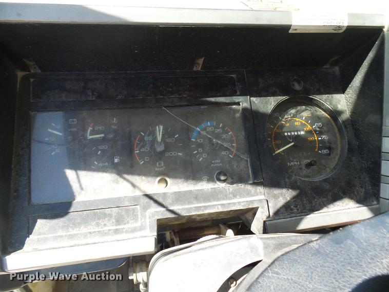 image for item DB2198 1993 Isuzu FTR dump flatbed truck