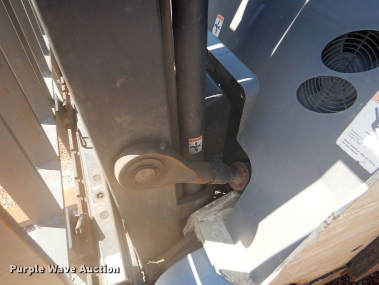 image for item DC5034 Crown RC5530-30 forklift