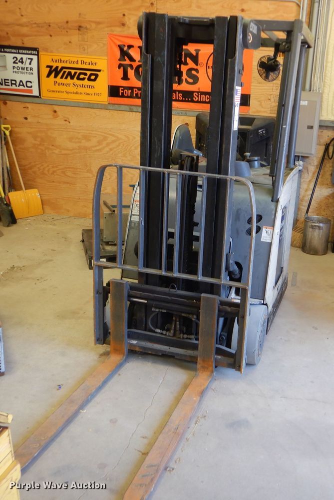 image for item DC5035 Crown RC5530C-30 forklift