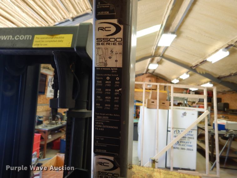 image for item DC5035 Crown RC5530C-30 forklift