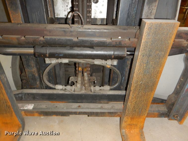 image for item DC5035 Crown RC5530C-30 forklift